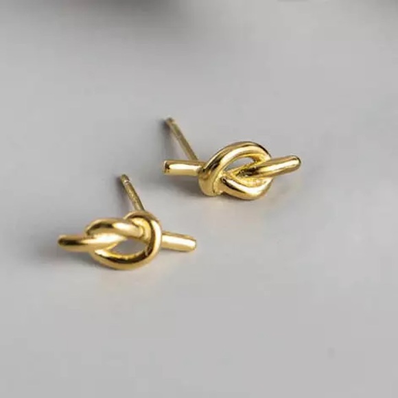 “Tie the Knot” Pretzel Twist Minimalist Gold Stud Dainty Bridesmaid/Gift Earring - Picture 2 of 9